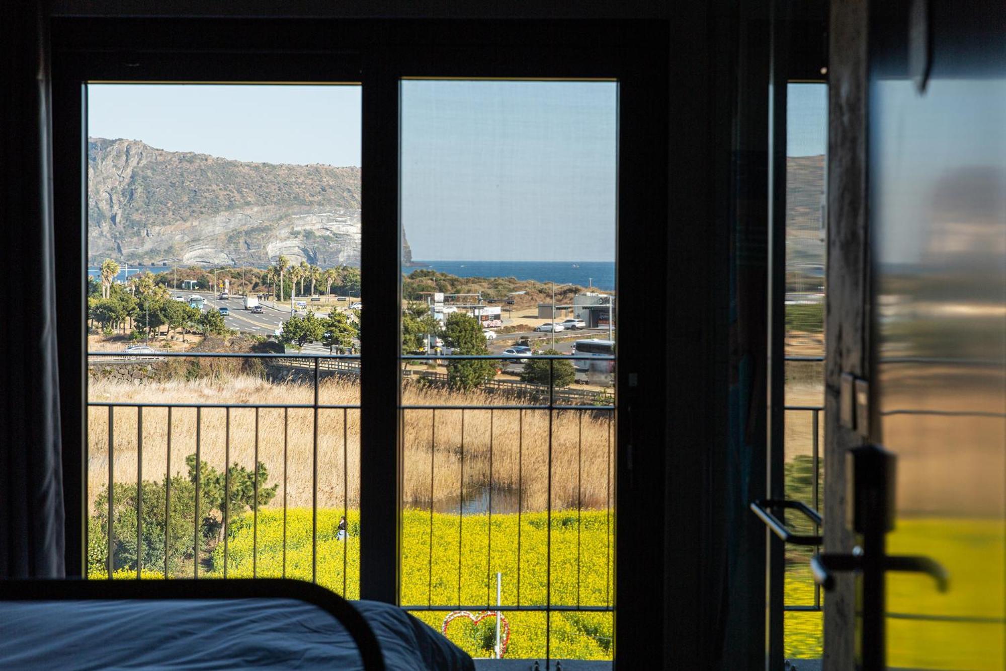 Playce Camp Jeju Ξενοδοχείο Oso-ri Εξωτερικό φωτογραφία